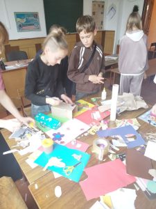 Photo 5233660638410772046 Y