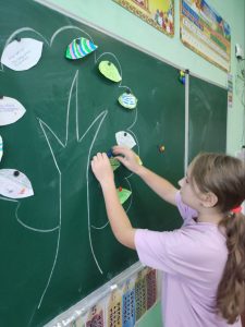 Photo 5235912438224456529 Y