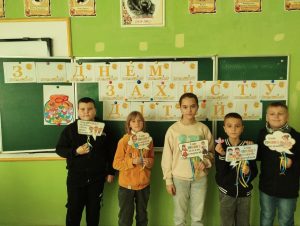 Photo 5258459990031274520 Y