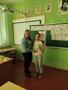 Photo 5258459990031274521 Y