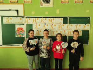 Photo 5258459990031274523 Y