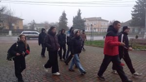 Photo 5260349560893148730 Y