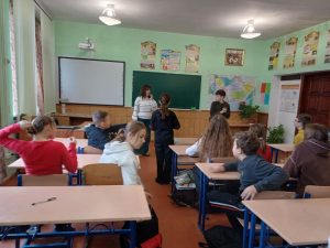 Photo 5260349560893148739 Y