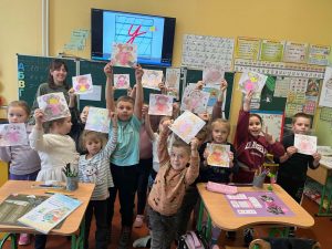 Photo 5260349560893148743 Y