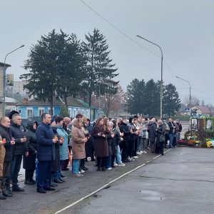 Photo 5262708318277405909 Y