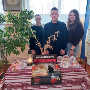 Photo 5262708318277405915 Y