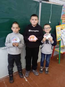 Photo 5262776002667023720 Y