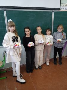 Photo 5262776002667023723 Y