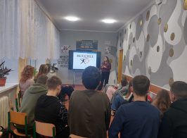 Photo 5291797444578446726 Y (2)