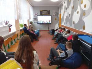 Photo 5296653622366113650 Y