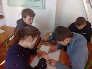 Photo 5235538106054808445 Y