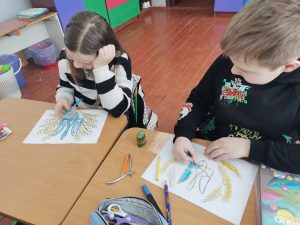 Photo 5240303904845665054 Y