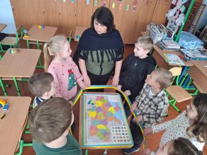 Photo 5256173263543538035 Y