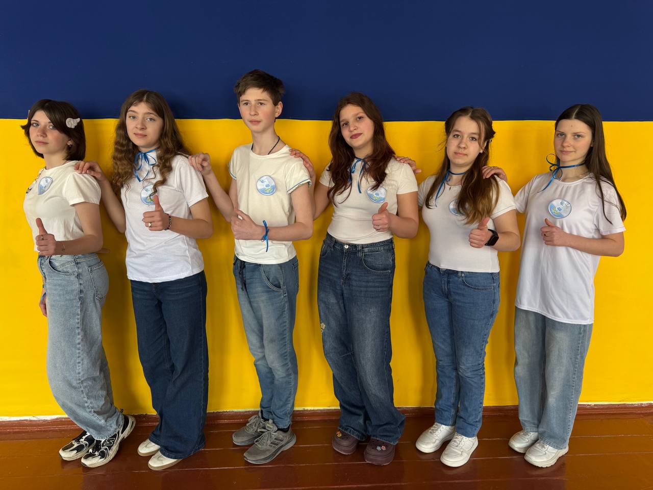 Photo 5287613506482017334 Y