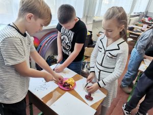 Photo 5301013654121682488 Y