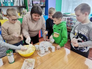 Photo 5303228993957992116 Y