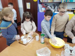 Photo 5303228993957992117 Y