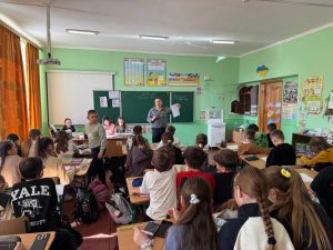 Photo 5328269714150593855 Y