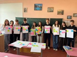 Photo 5368368392114475830 Y