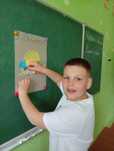 Photo 5388937050624563369 Y