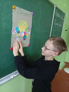 Photo 5388937050624563370 Y