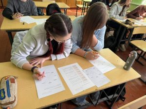 Photo 5420527836461733508 Y