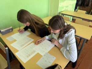 Photo 5420527836461733509 Y