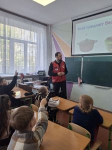 Photo 5424857906525443146 Y