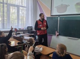 Photo 5424857906525443146 Y