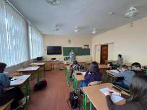 Photo 5438404937751663585 Y