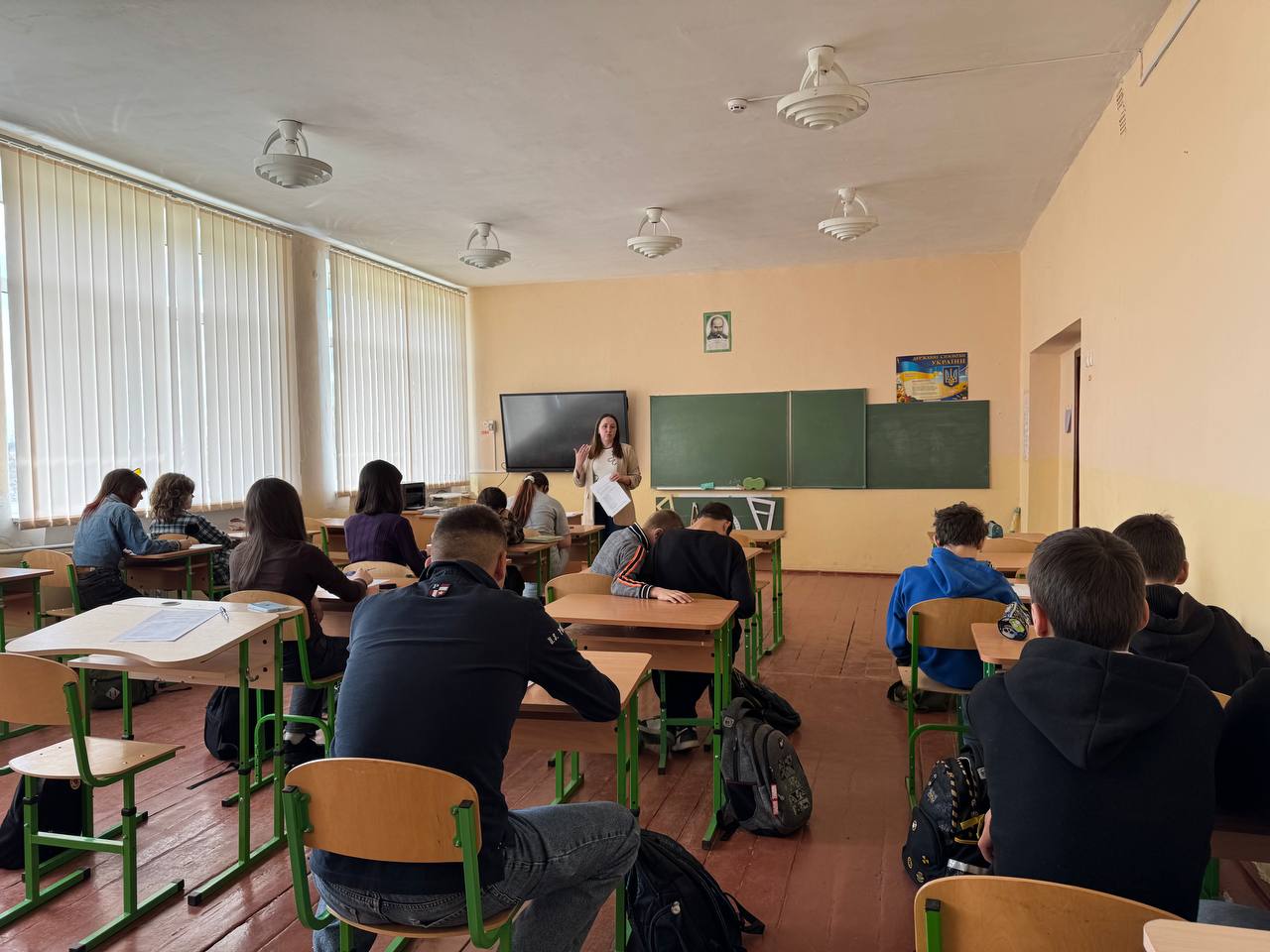 Photo 5438404937751663592 Y