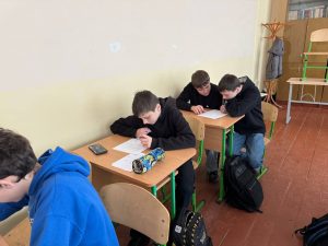 Photo 5438404937751663594 Y