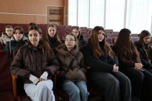 Photo 5440676902436804001 W