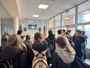 Photo 5442789266137224438 Y